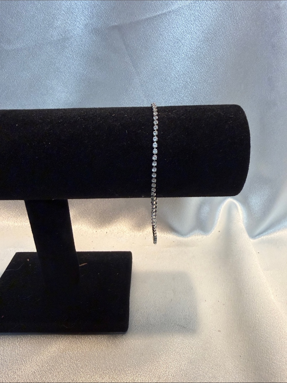 Source Unknown Silver Clear Crystal Line Bracelet